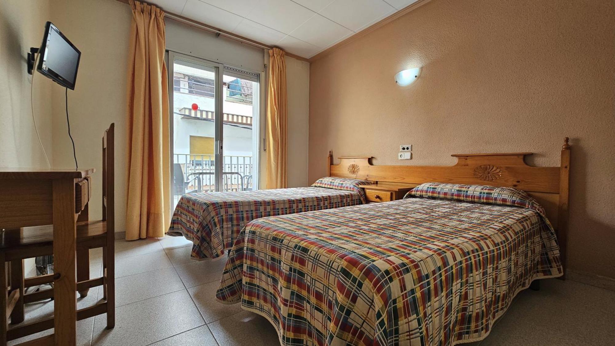 Hostal Los Manos بلانيس المظهر الخارجي الصورة