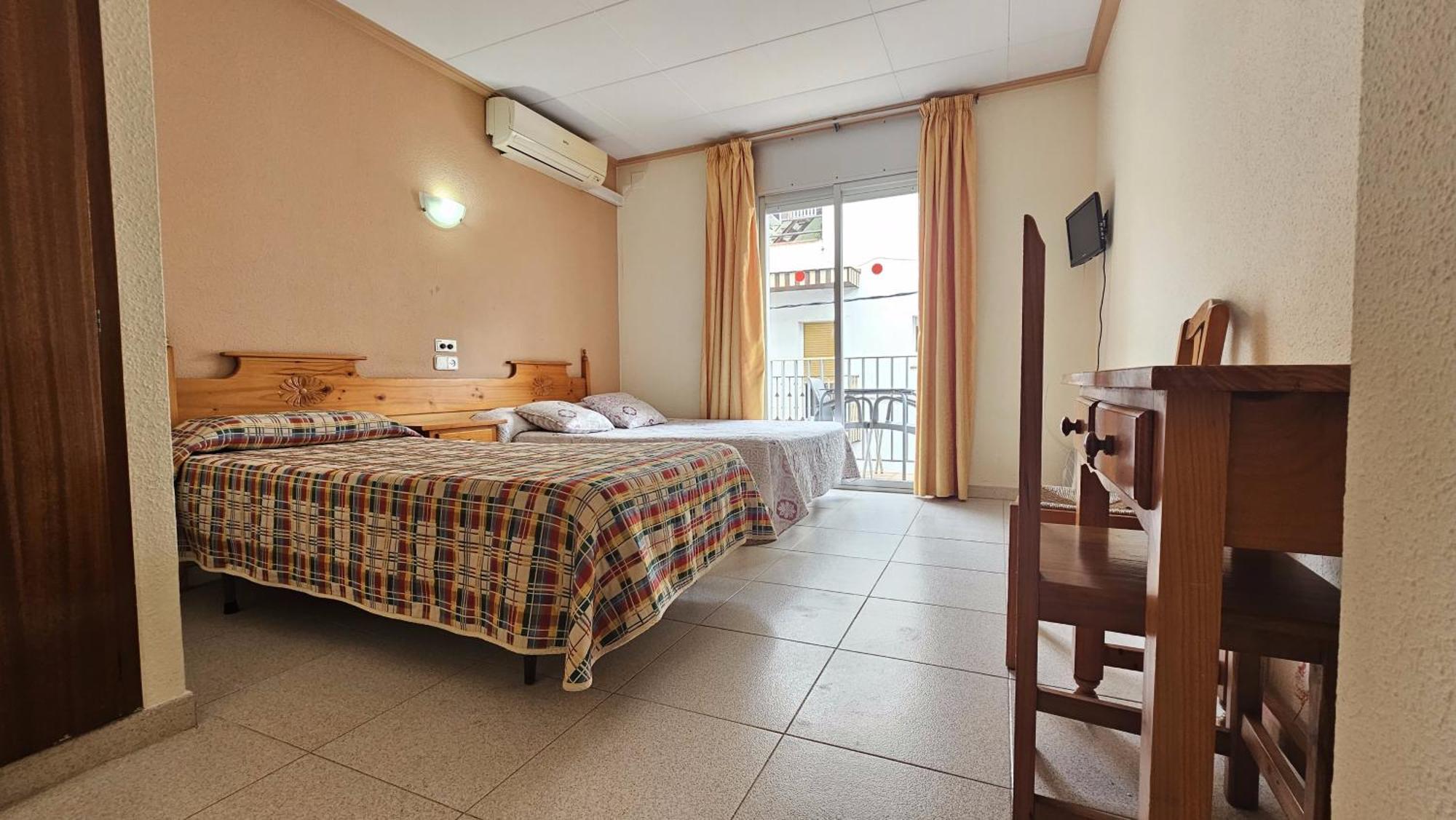 Hostal Los Manos بلانيس المظهر الخارجي الصورة
