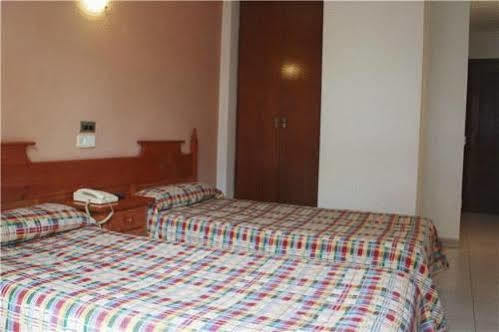 Hostal Los Manos بلانيس المظهر الخارجي الصورة